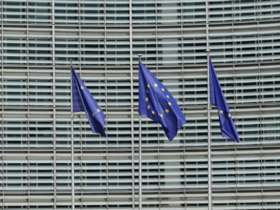 Aperçus IA de Google : cinq organisations d’éditeurs français portent plainte à Bruxelles